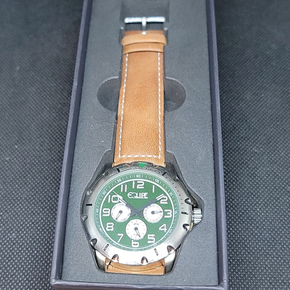 Equipe Wrist Watch - Picture 2 of 5
